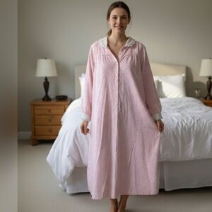 Lanz of Salzburg Flannel Nightgown Pale Pink Floral Small
